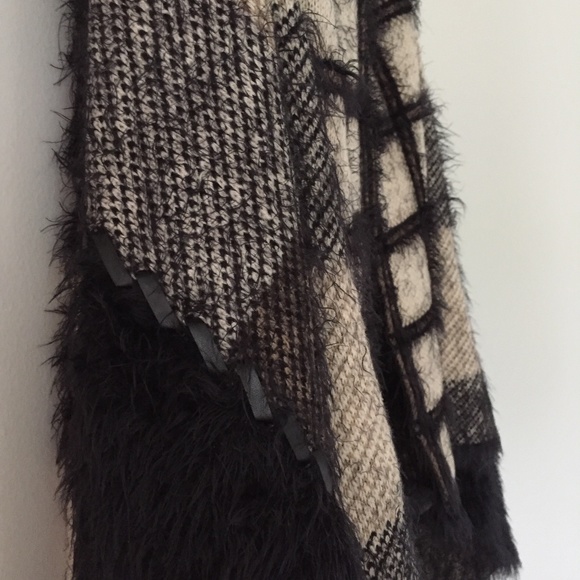 BCBGMaxAzria Cozy Sleeveless Shrug - Picture 6 of 16
